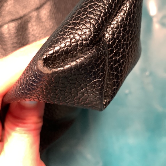 Black Textured Vegan Leather Slim Crossbody Bag - Picture 10 of 12